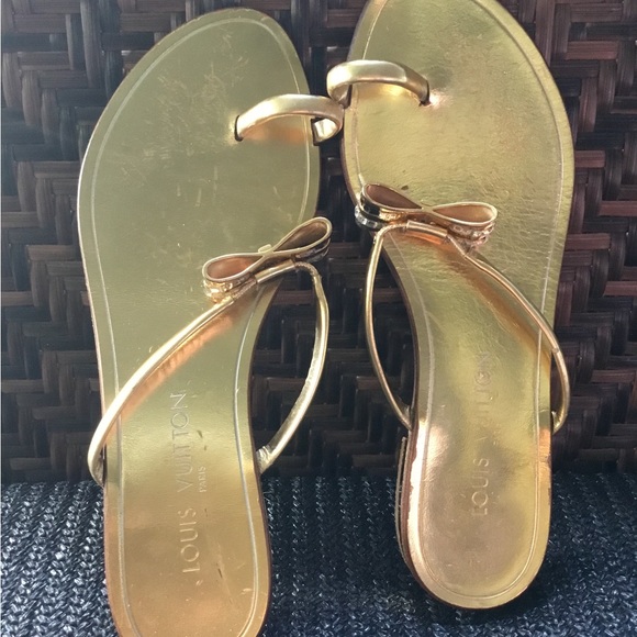 Louis Vuitton Gold Bow Sandals size 37 - Picture 4 of 15